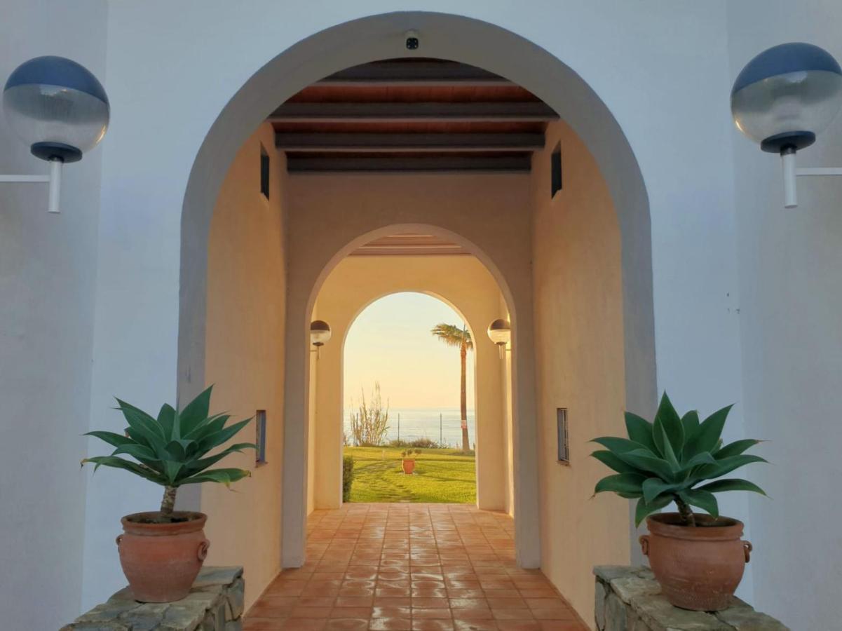 Casitamar Frontline Beach House Rental Casares Costa Near Estepona Bahia de Casares エクステリア 写真